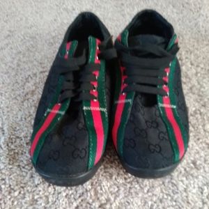 Men Black Tennis Shoes